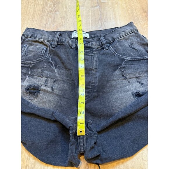 One Teaspoon Mid Waist Bandit Twisted Cuff Black Distressed Denim Shorts Size 28 - Picture 5 of 8